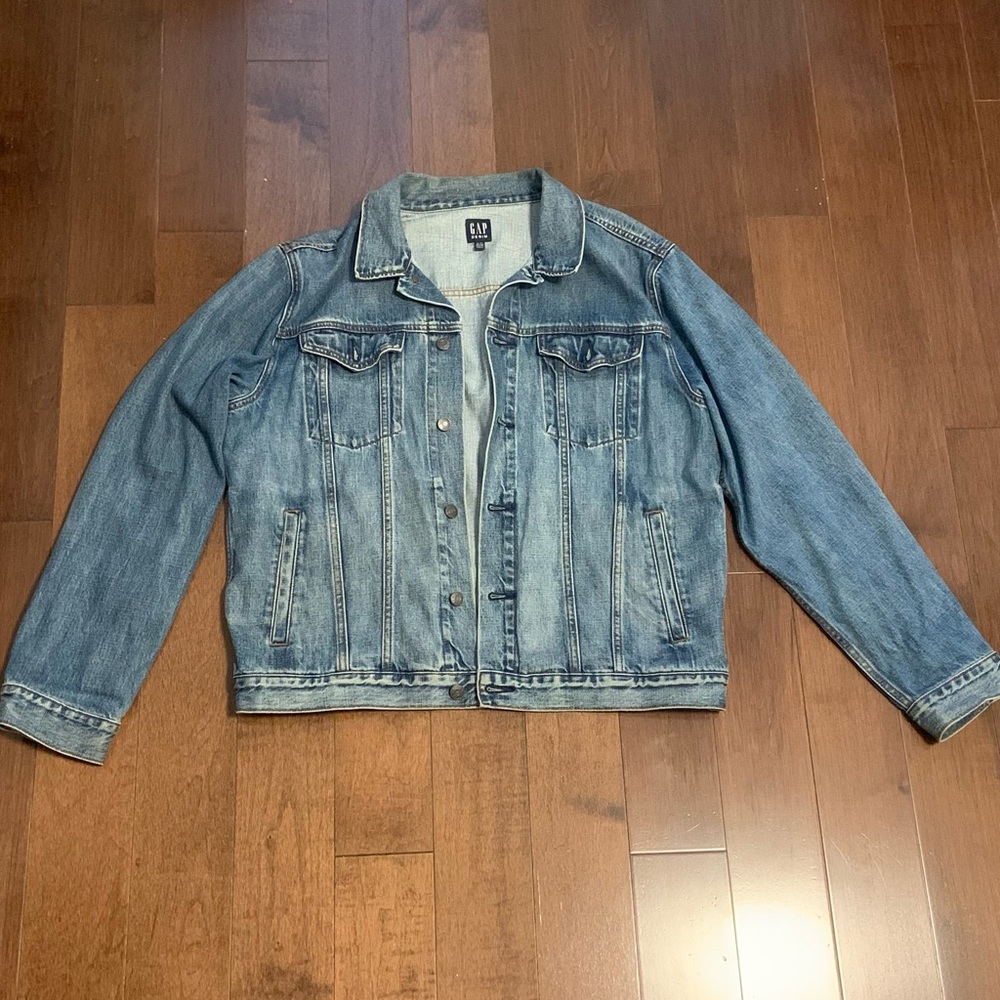 GAP 100% cotton men's XL jean jacket